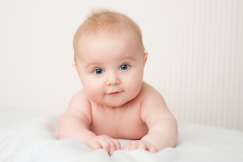 O desenvolvimento emocional dos bebês - O desenvolvimento emocional de um bebê nos revela o quanto avança a nossa “sementinha”