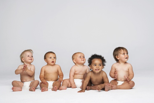 Teste para avaliar a capacidade motriz do seu bebê mês a mês
