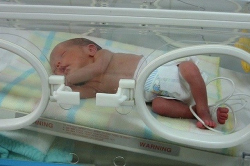 Conselhos úteis para as mães com bebês em tratamento intensivo