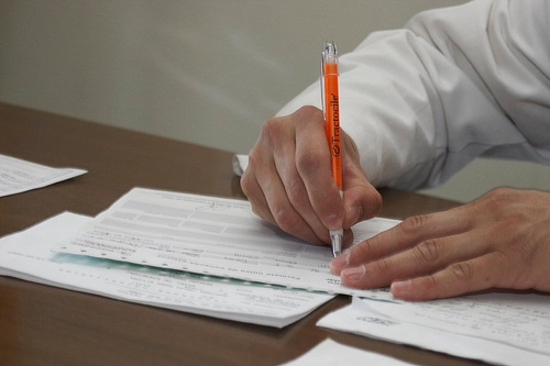 obstetra verifica se acontecerá parto com bebê sentado