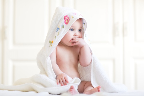 A pele do seu bebê é muito sensível, dicas para cuidar dela
