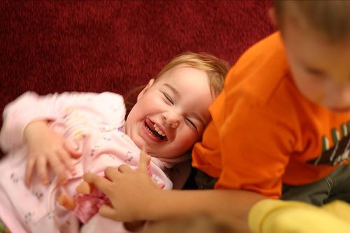 Falar com seu filho em dois idiomas é uma vantagem ou problema?