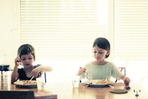 Outros bons costumes para ensinar aos seus filhos