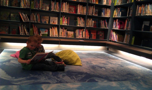 A importância de ler histórias para seus filhos