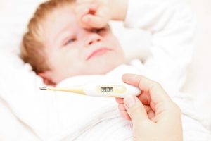 Febre, soluço e vômito, como lidar com esses problemas?
