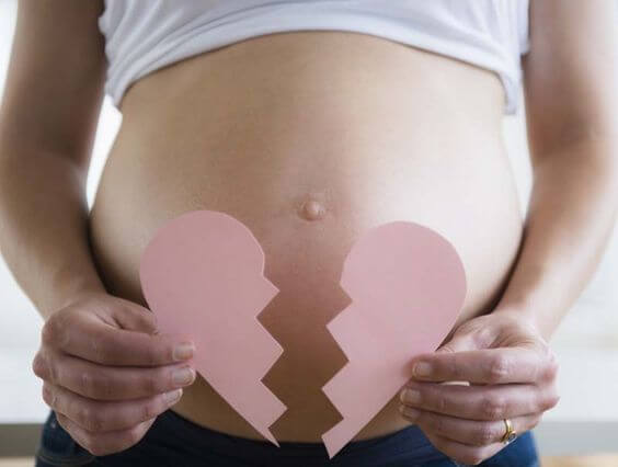 6 coisas que você não deve dizer a uma mulher que sofreu um aborto
