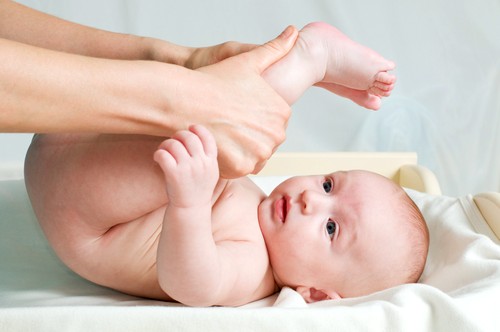 O que fazer para aliviar a constipação intestinal nos bebês?