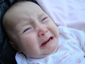5 dicas para acalmar o choro descontrolado do bebê
