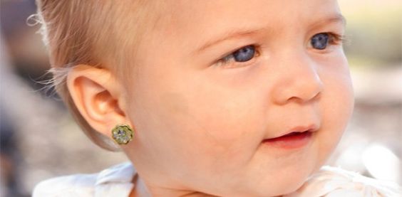 brincos em bebês