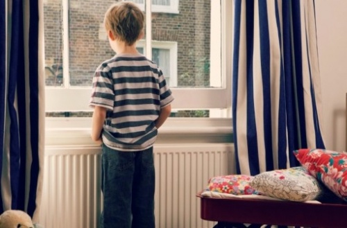 Seus filhos podem ficar sozinhos em casa?