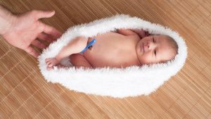 Cortar o cordão umbilical imediatamente tem suas desvantagens