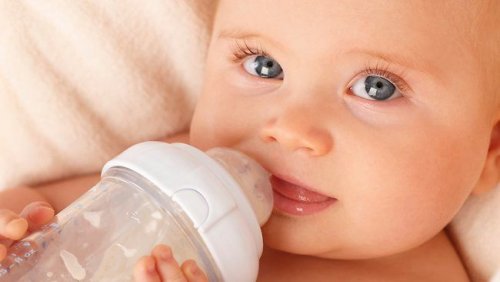 Quantos litros de água o seu bebê precisa tomar?