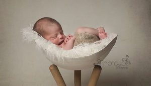 Faça lindas fotos usando molde de gesso de sua barriga na gravidez