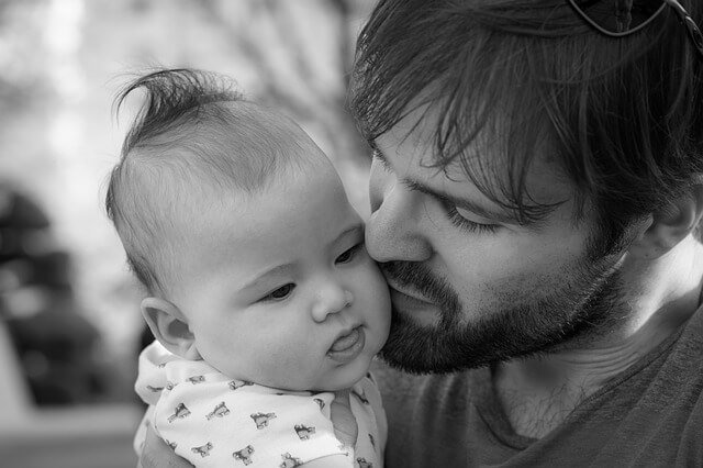 Como e por que envolver o pai no cuidado dos filhos