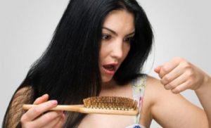 5 conselhos para prevenir a queda de cabelo durante a amamentação