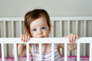 7 truques para levar o bebê do berço para a cama