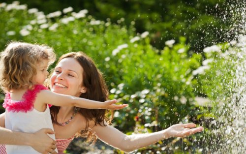 5 conselhos para criar uma criança feliz