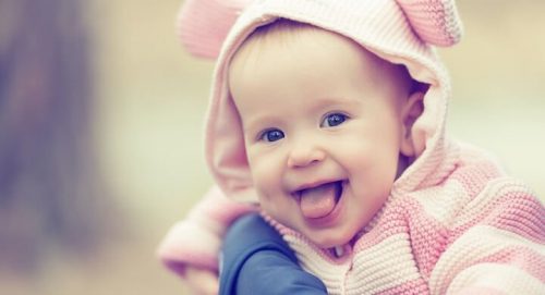 O desenvolvimento do senso de humor nos bebês