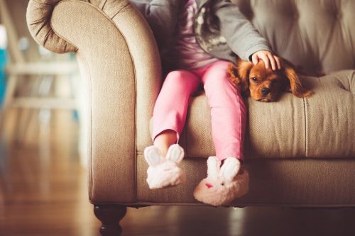 Atividades para se divertir em família dentro de casa