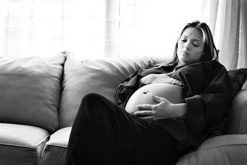 5 sentimentos compreensíveis quando a gravidez é de alto risco