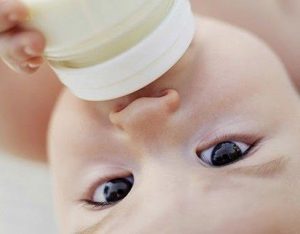 Como preparar, limpar e esterilizar a mamadeira