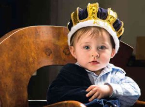 Supervalorizar as crianças pode torná-las narcisistas