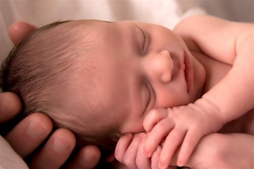 Tudo que é preciso saber sobre a moleira do bebê