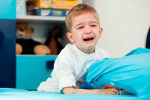 Acalme-se, não participe do caos diante das grandes emoções das crianças