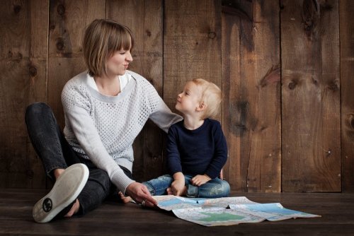 Conselhos de Montessori para que seus filhos ajudem em casa