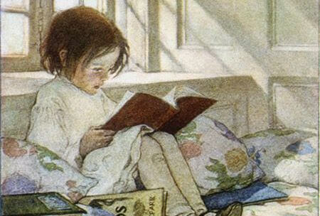 Menina lendo histórias para dormir