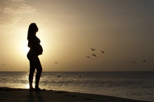 10 soluções naturais para antecipar o parto
