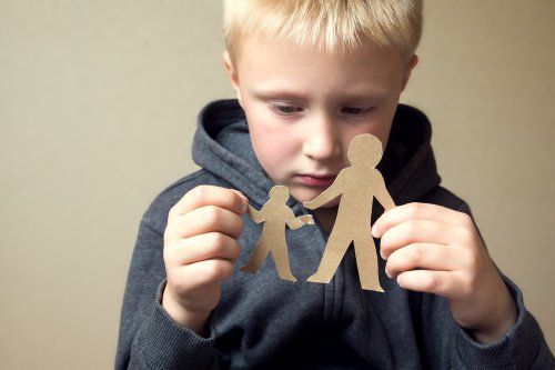 Nunca interfira na relação entre o seu filho e o seu ex