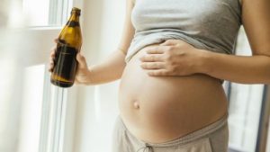 Como a bebida alcoólica pode afetar o bebê na gravidez?