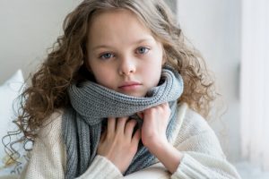 Amidalite nas crianças: a doença que chega com o frio