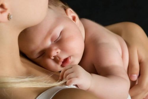 Como fazer o bebê dormir em 7 passos