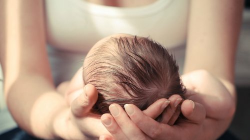 Tudo o que você precisa saber sobre o primeiro mês de vida do bebê