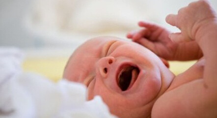 O que fazer para o bebê parar rapidamente de chorar?
