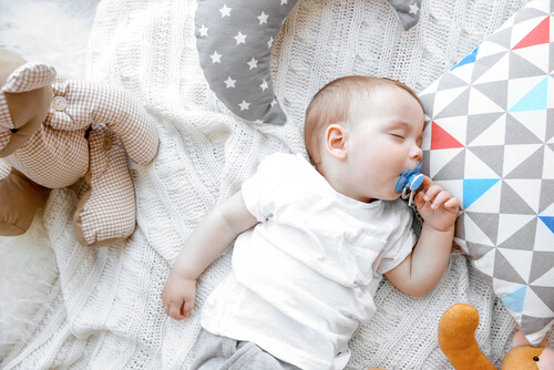 Métodos para ensinar o bebê a dormir