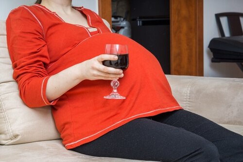 O que é a síndrome do alcoolismo fetal?
