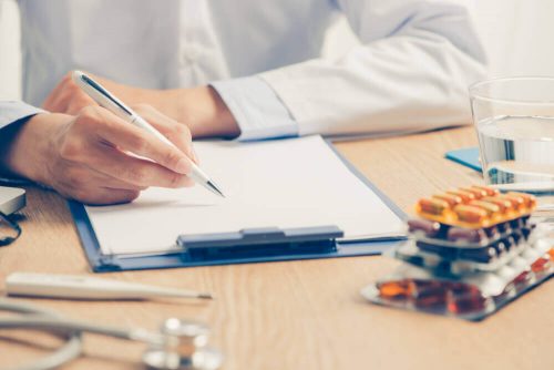 Amamentação e medicamentos: desmentindo mitos