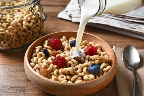 Cereal-fruta-leite