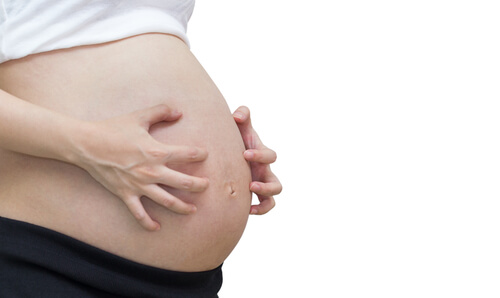 Por que a pele coça durante a gravidez?