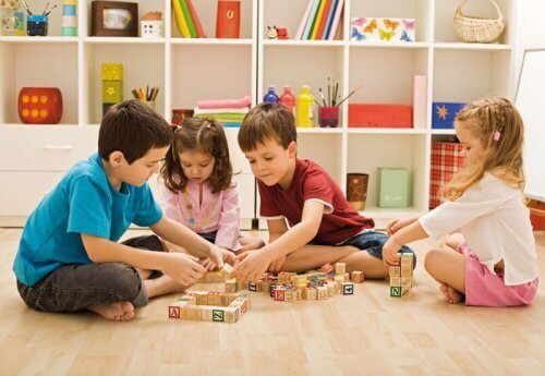 brincar pode ajudar a estabelecer comportamentos positivos nas crianças