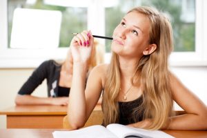 Como ensinar nossos filhos a ter uma visão crítica?