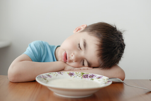 Por que meu filho está cansado o tempo todo?