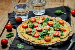 4 ideias de pizzas saudáveis para fazer em casa
