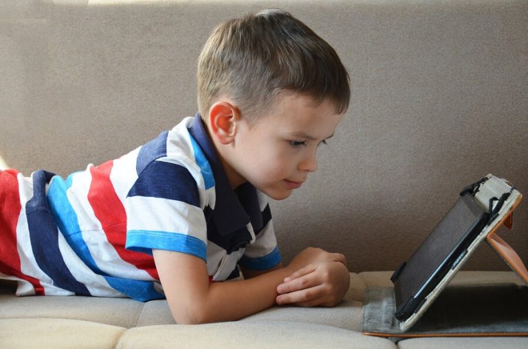 O uso dos tablets pelas crianças é positivo?