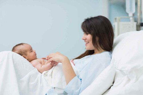 Amor à primeira vista após o parto, o encontro entre mãe e bebê