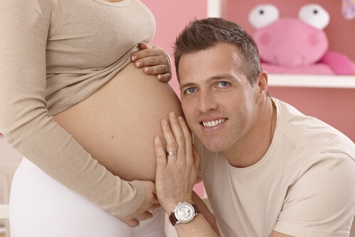 falar com o bebê durante a gravidez