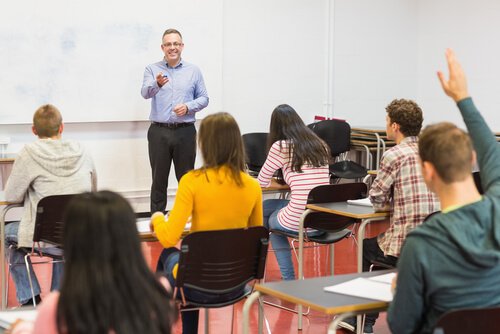 O que é o Ensino Médio Bilíngue?